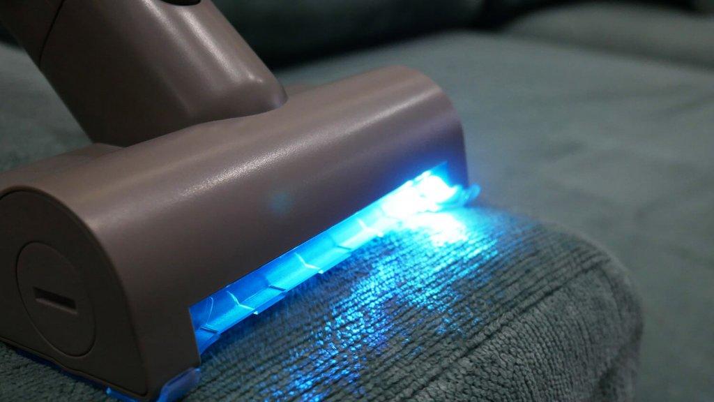 Dreame Z10 Station: подсветка в насадке для чистки мебели