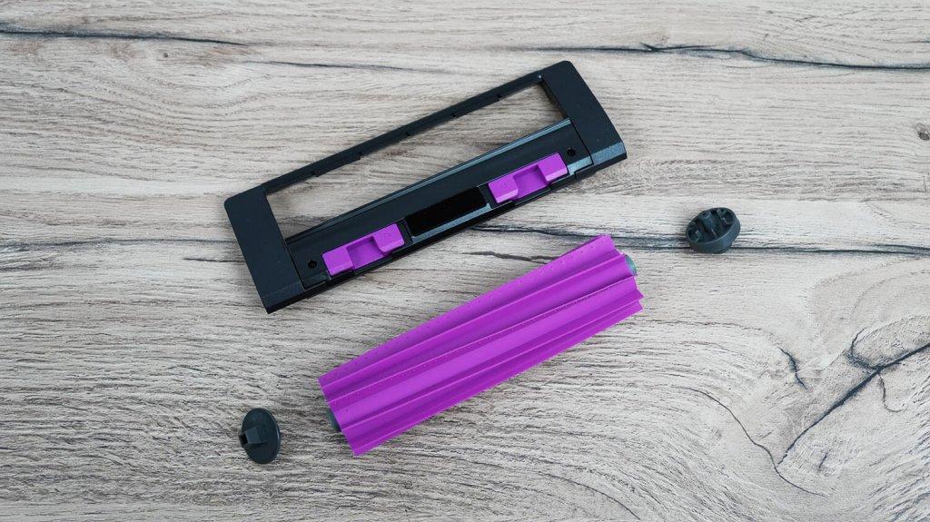 Midea VCR S20 Plus: Центральная щётка