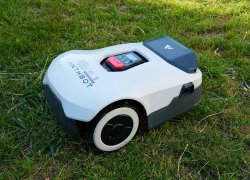 Робот-газонокосилка Anthbot Genie 1000: высокая производительность, камеры с подсветкой, 5 ножей