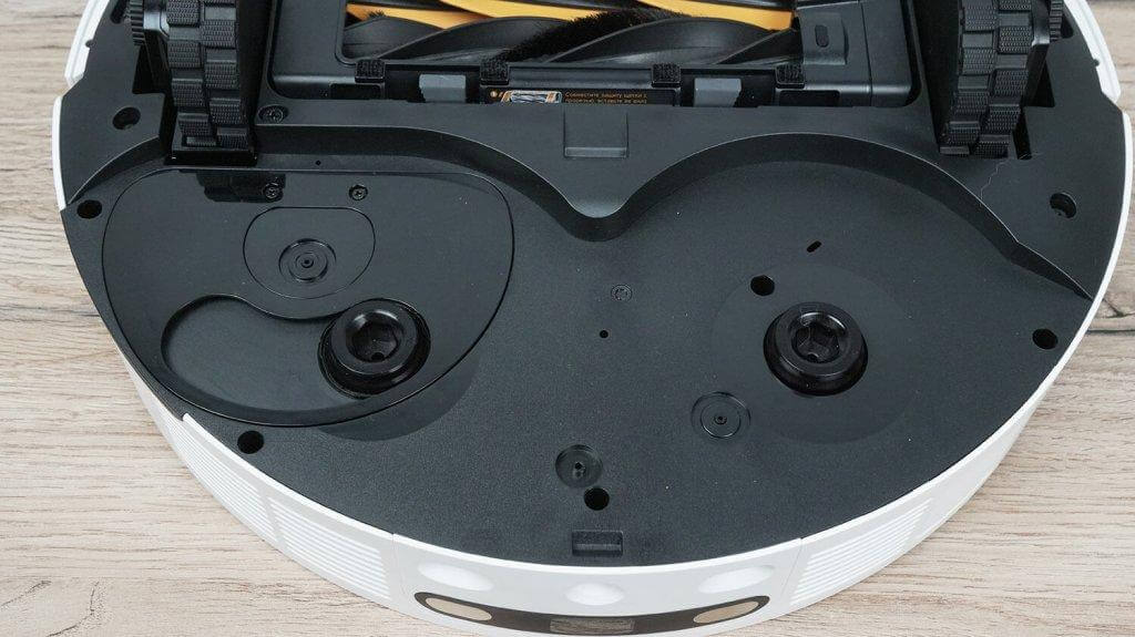 Dreame L40s Pro Ultra: Механизм выезда салфетки к краю
