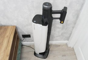 Roborock H60 Hub Ultra: станция для самоочистки и хранения насадок, 210 аВт, подсветка!