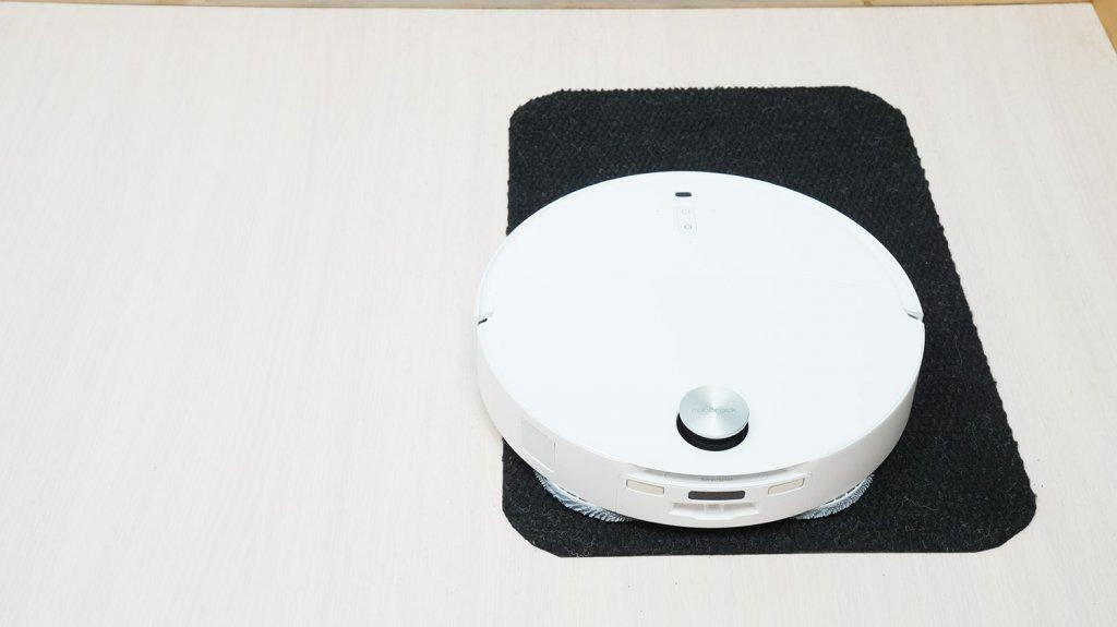 Roborock Qrevo CurvX: Проезд черных покрытий