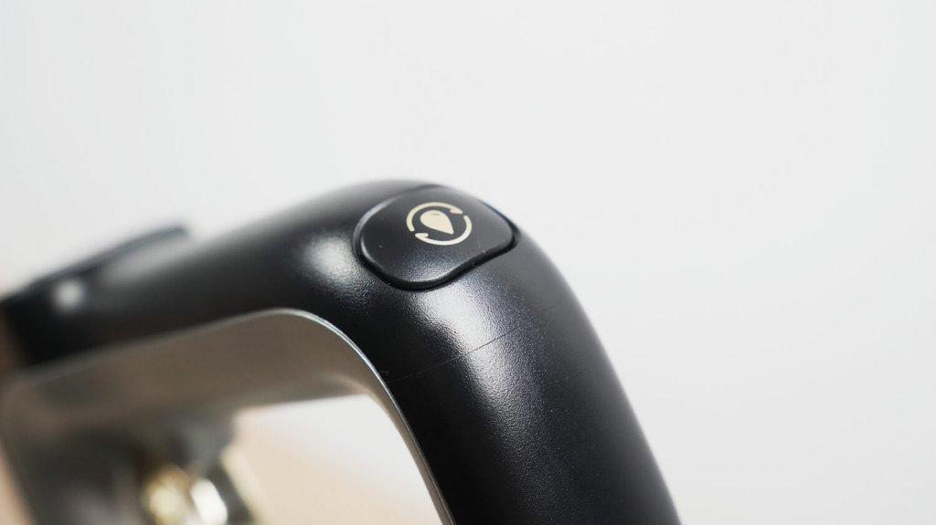 Trouver M50 Ultra: Кнопка запуска самоочистки