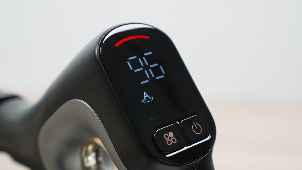 Trouver M50 Ultra: Дисплей и кнопки управления